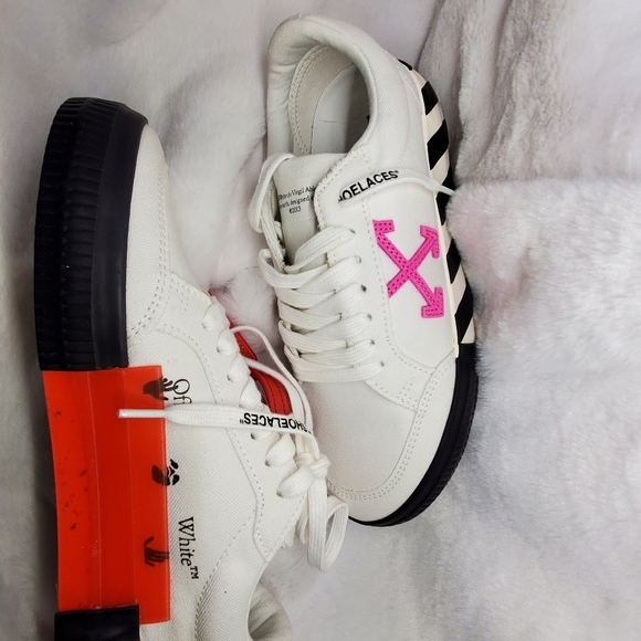 Off-White Womens Vulcanized Sneaker 'White Black Fuchsia - Picture 4 of 11